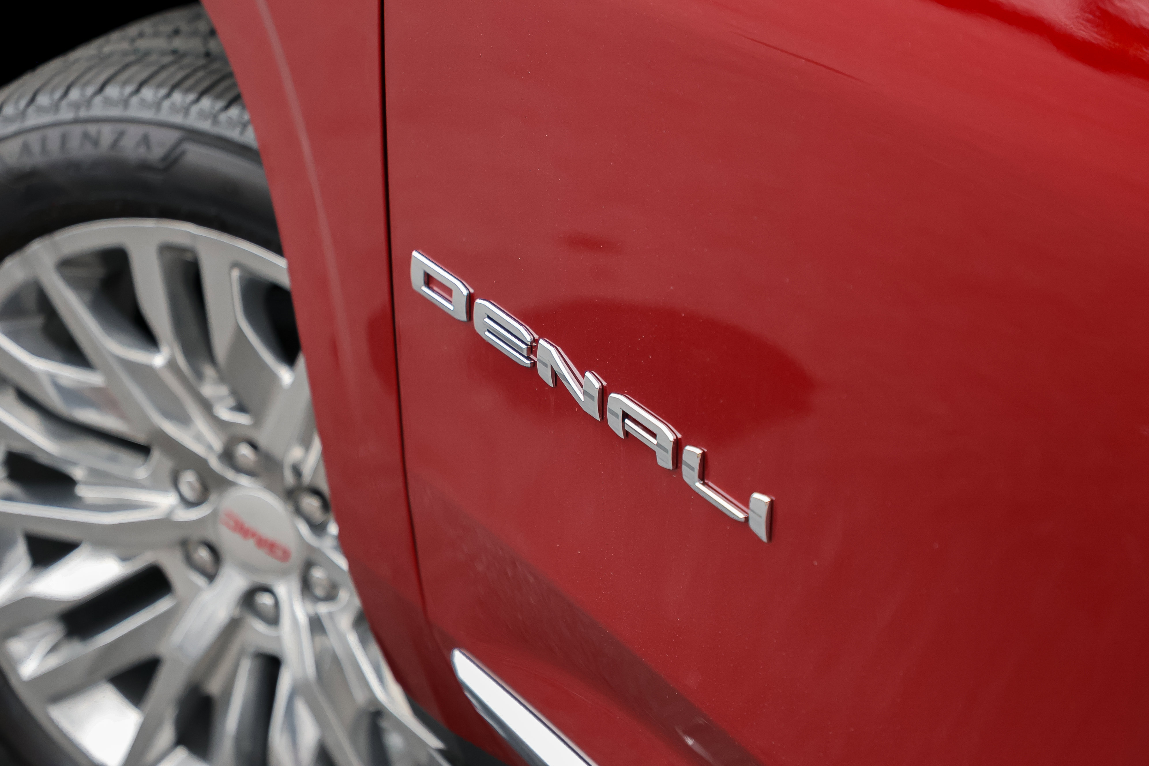 New 2026 GMC Yukon XL Denali w/ Sun & Power Step Package image 5