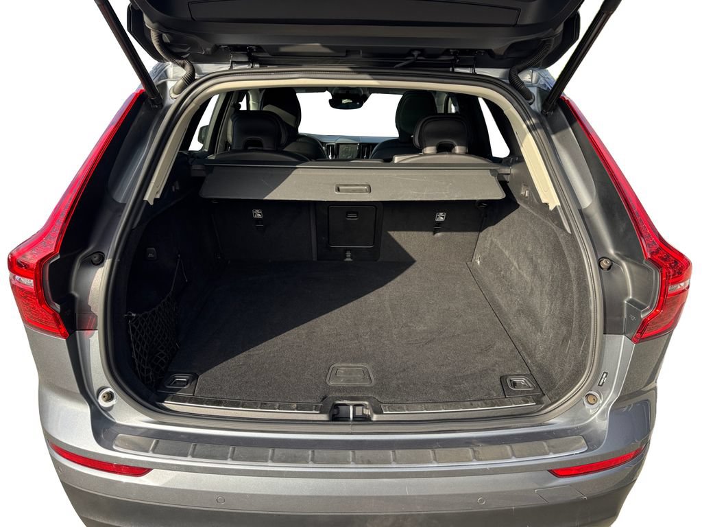 Used 2020 Volvo XC60 T5 Momentum AWD/4WD image 5