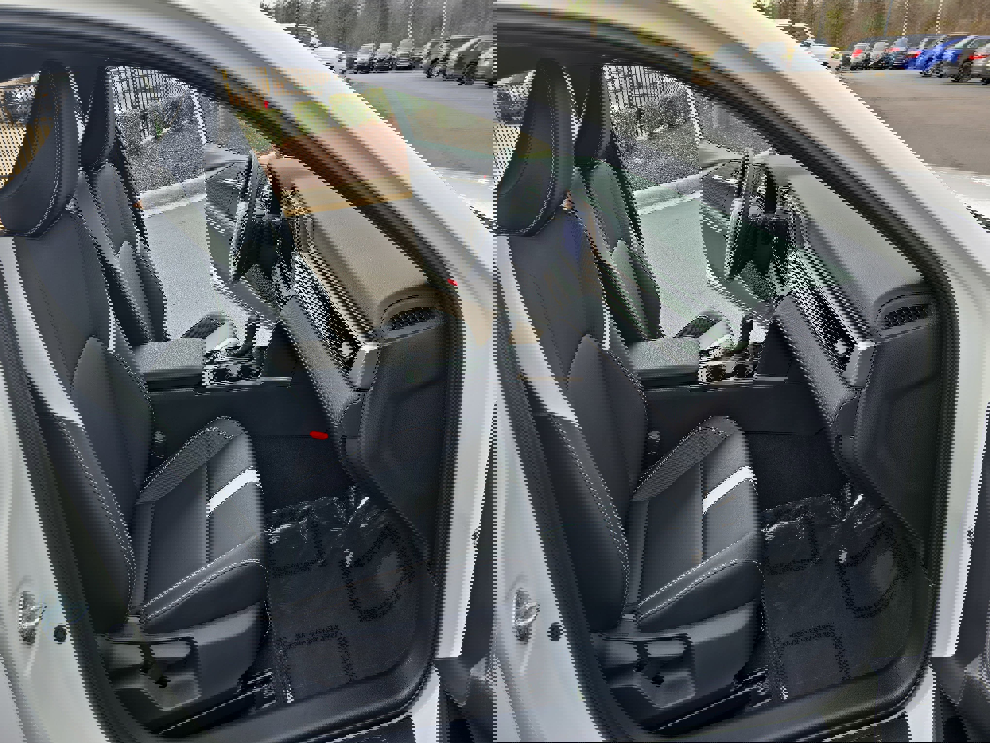 Used 2025 Toyota Camry SE image 10