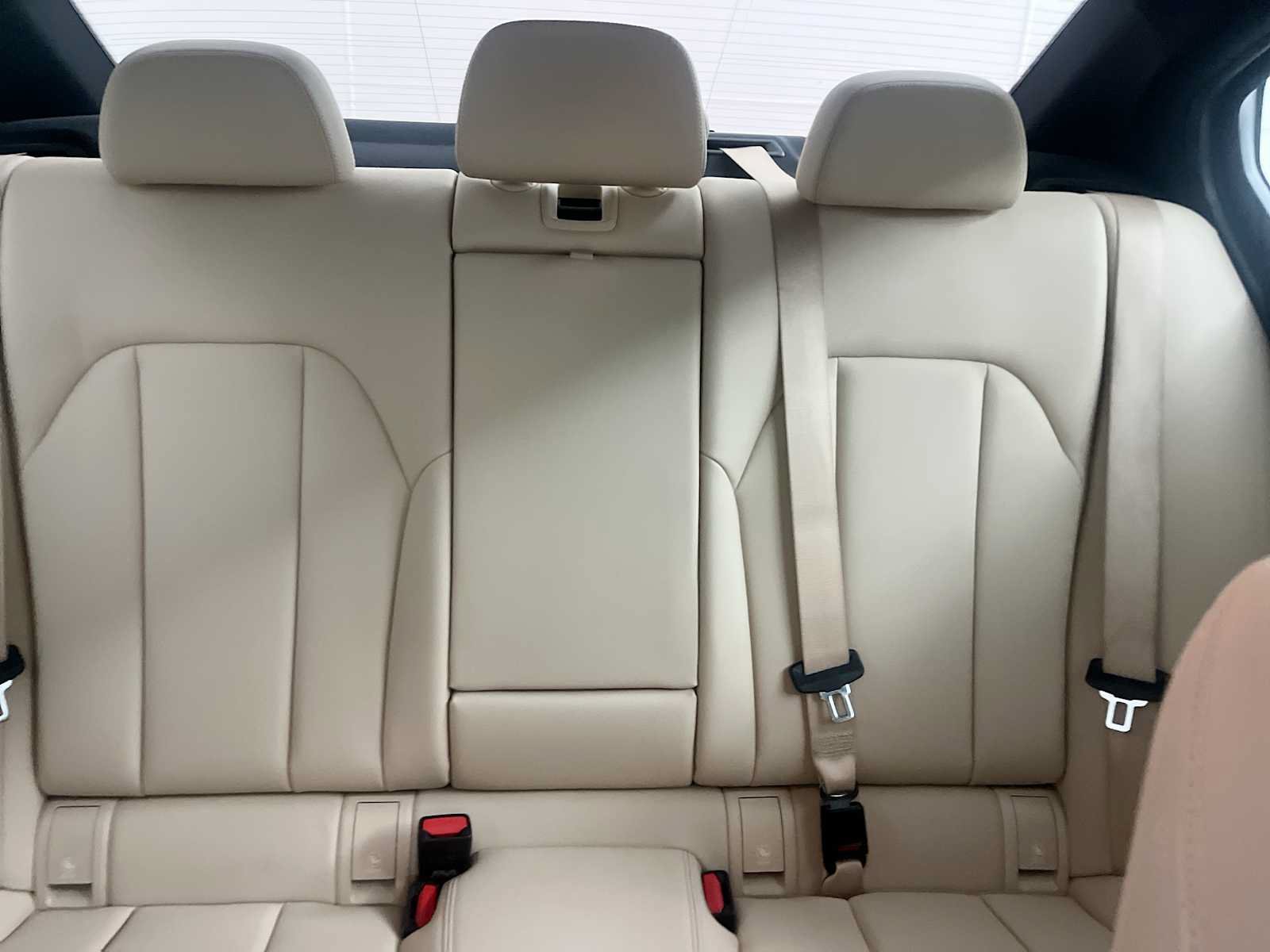 Used 2020 BMW 330i Sedan w/ Convenience Package RWD image 13