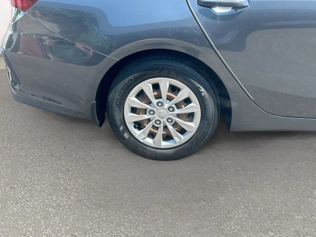 Used 2020 Kia Forte Sedan FWD image 28