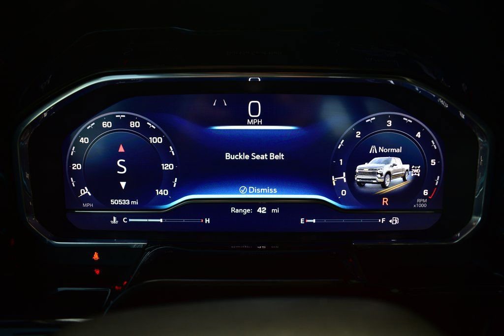 Used 2025 Chevrolet Silverado 1500 LT image 44