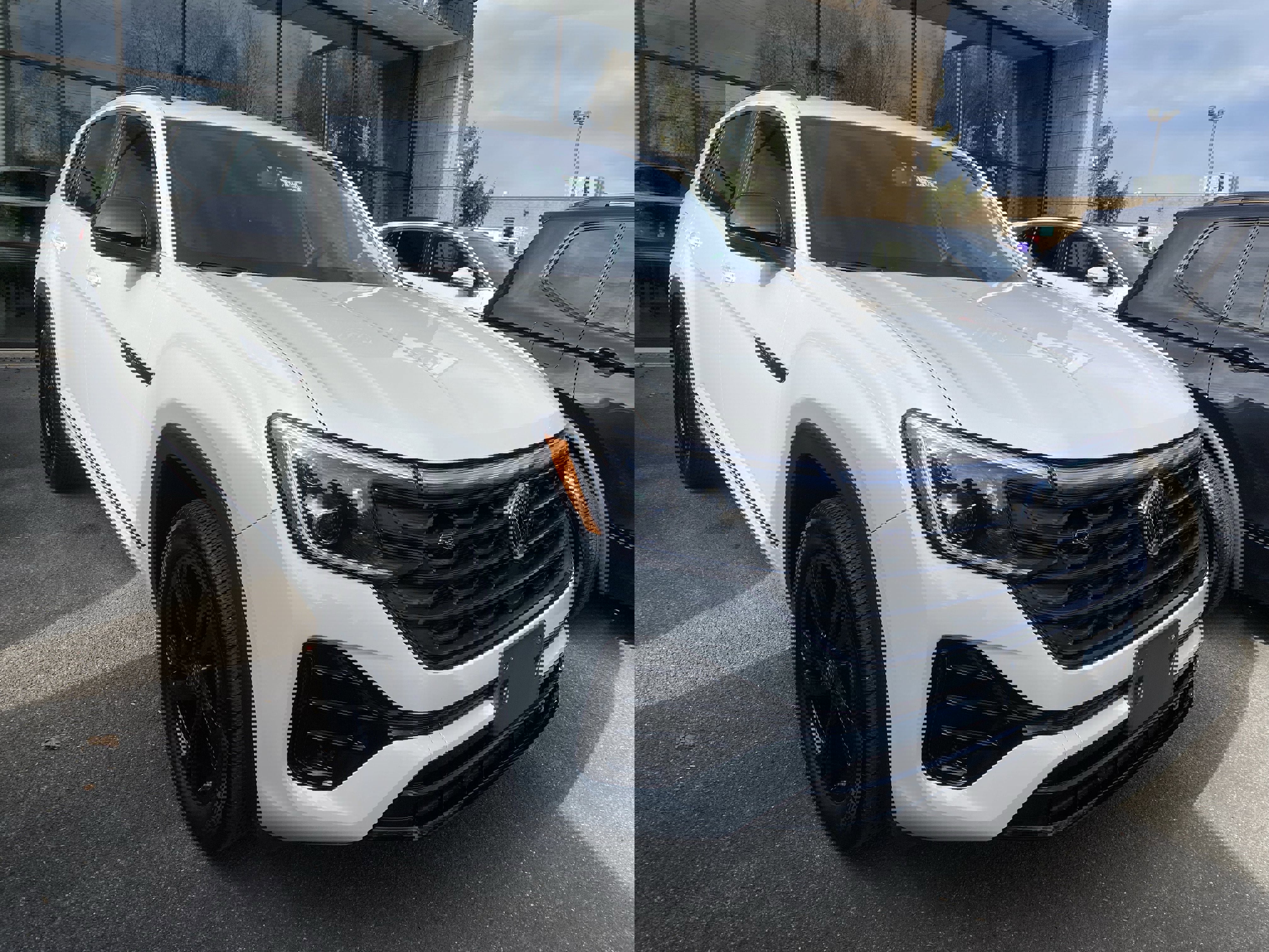 Used 2025 Volkswagen Atlas Cross Sport SEL R-Line image 2