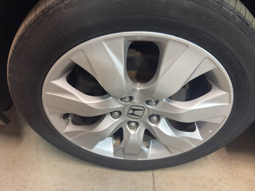 Used 2012 Honda Accord EX image 32