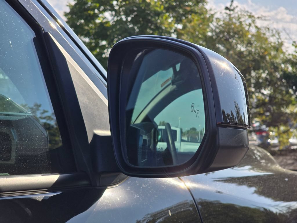 Used 2025 Toyota Tacoma TRD Sport AWD/4WD image 21