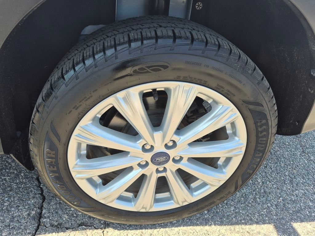 Used 2019 Ford Escape SEL image 8