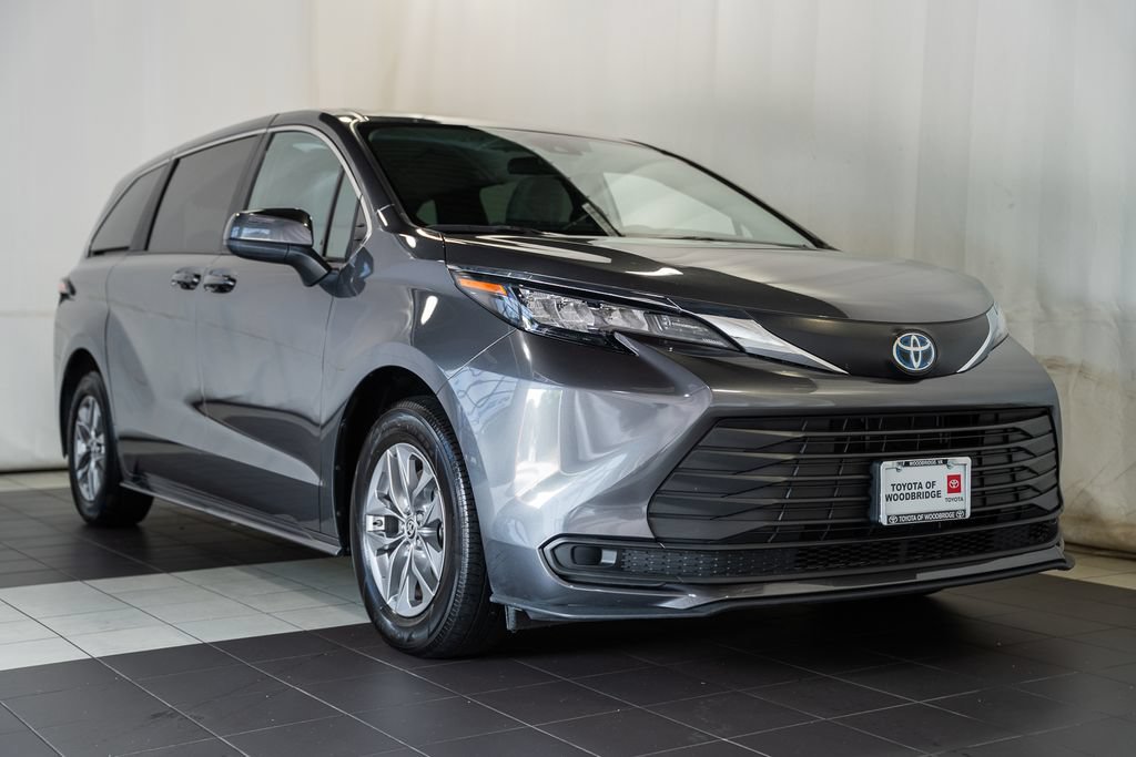 Used 2025 Toyota Sienna LE
