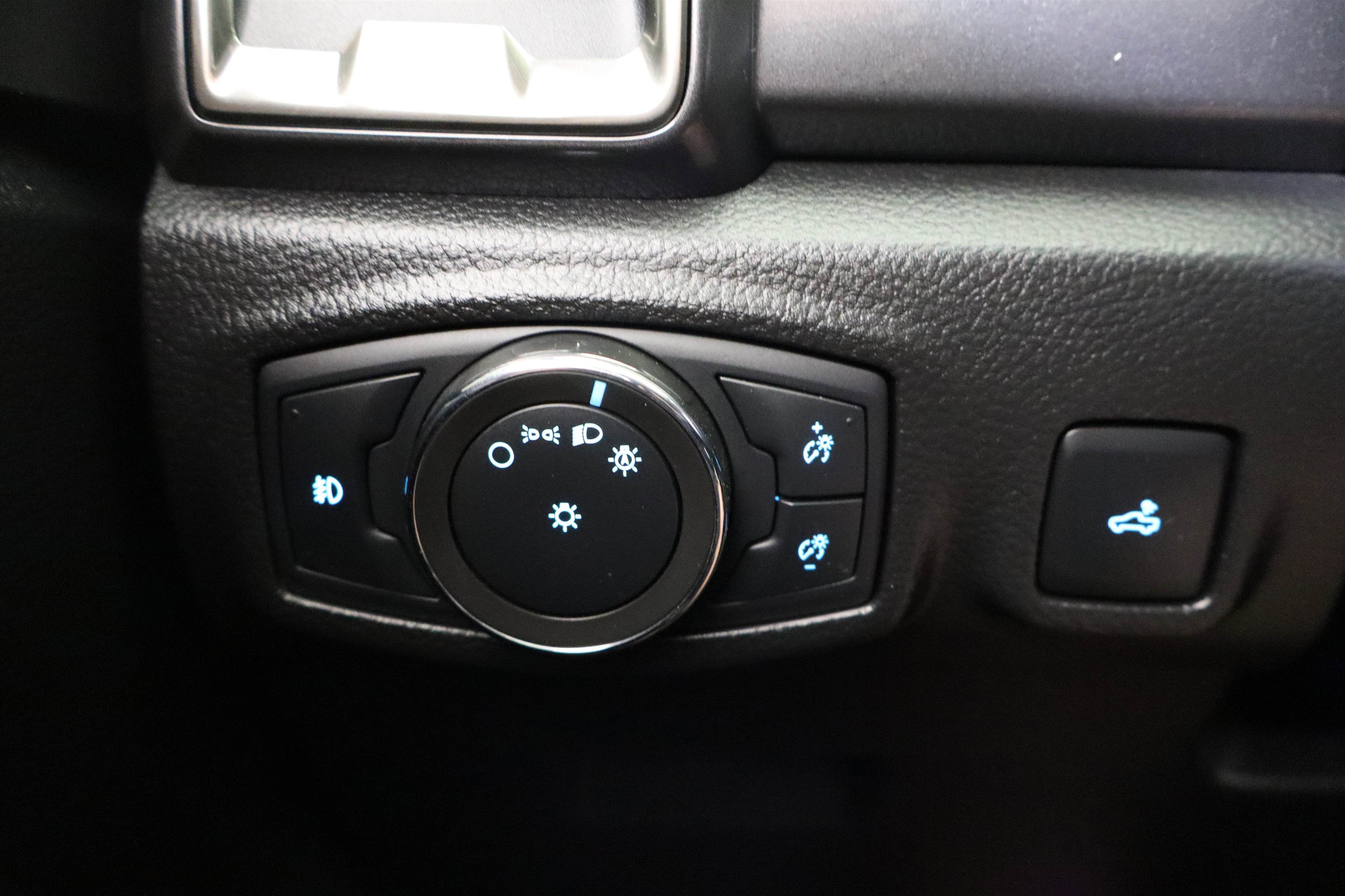 Used 2020 Ford Ranger Lariat w/ Equipment Group 501A Mid image 34