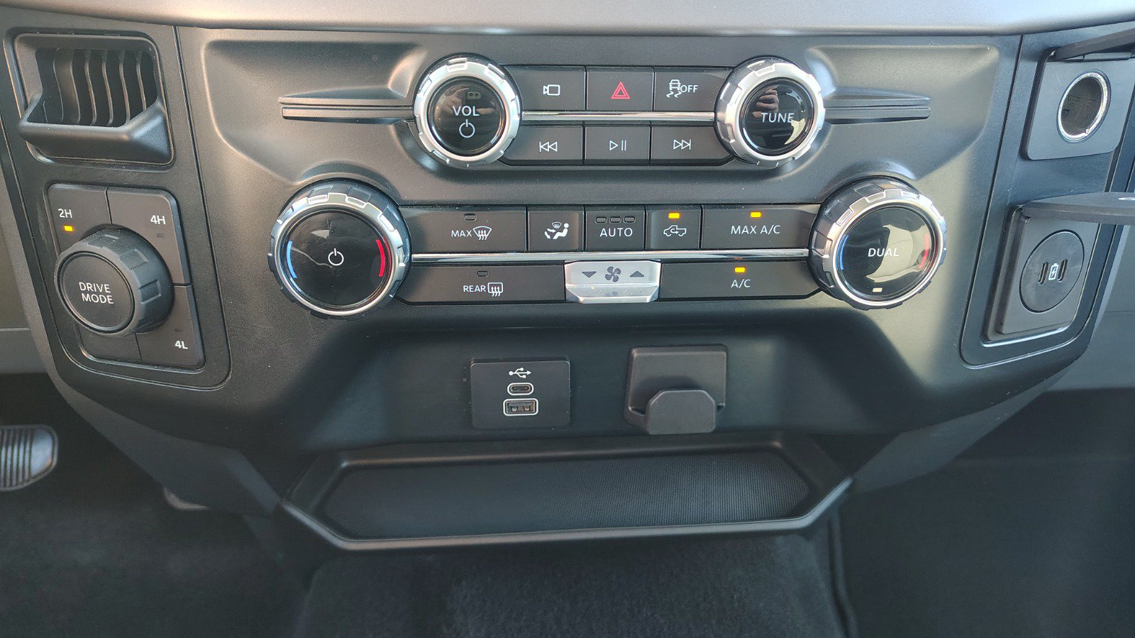 Used 2025 Ford F150 XLT w/ Equipment Group 301A Standard AWD/4WD image 25