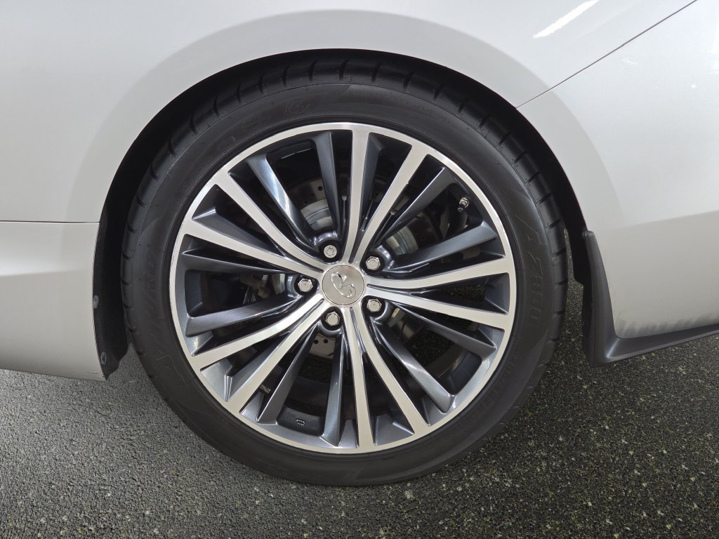 Used 2017 INFINITI Q60 3.0t w/ Premium Plus Package 3.0T RWD image 31