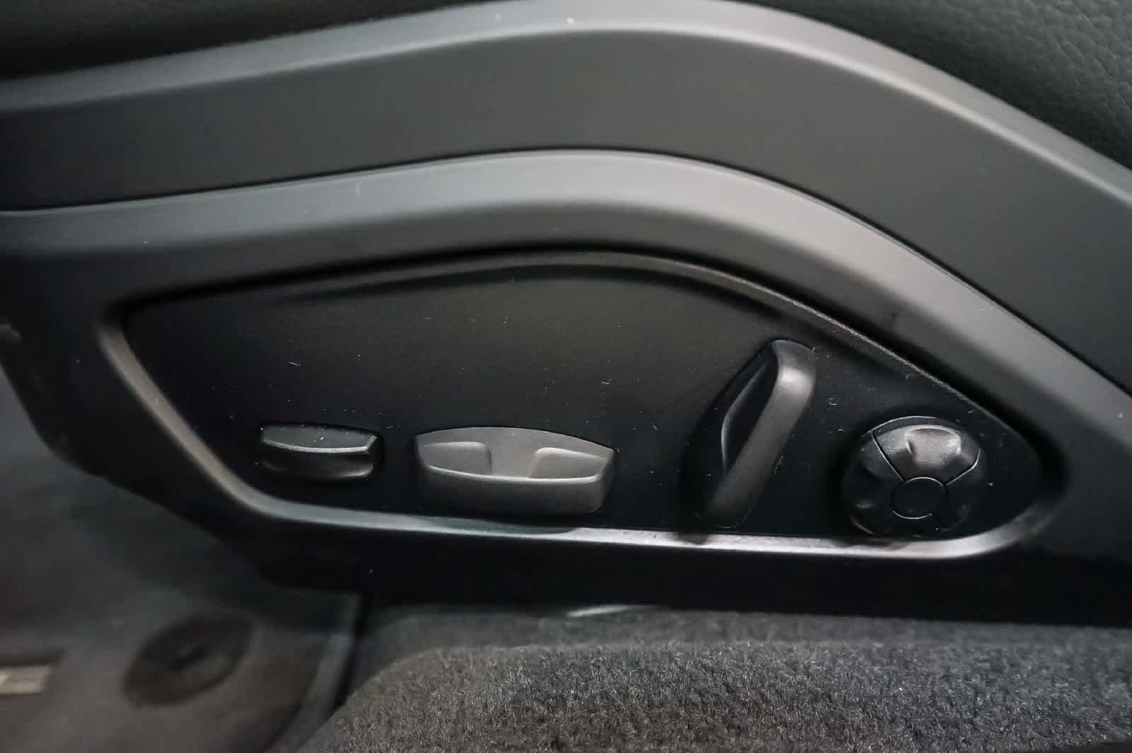 Certified 2025 Porsche Panamera RWD image 26