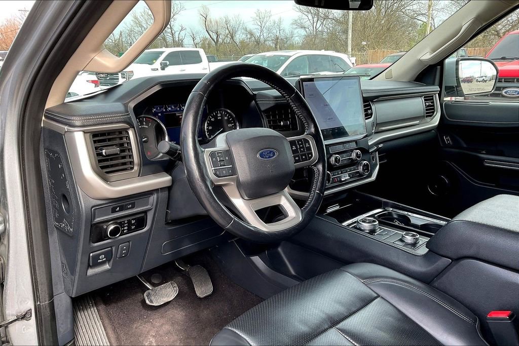 Used 2023 Ford Expedition Max XLT AWD/4WD image 13