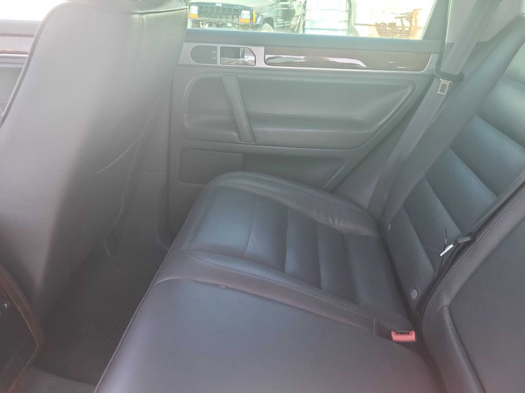 Used 2007 Volkswagen Touareg V6 AWD/4WD image 11