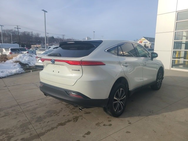 Used 2022 Toyota Venza LE image 7