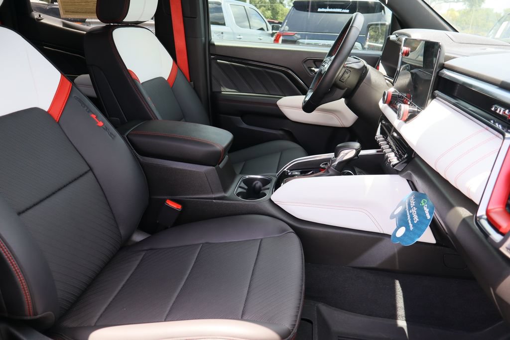 Certified 2024 GMC Canyon AT4X AWD/4WD image 30