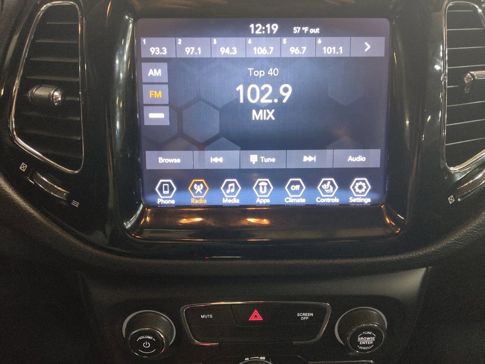 Used 2019 Jeep Compass Limited FWD image 25