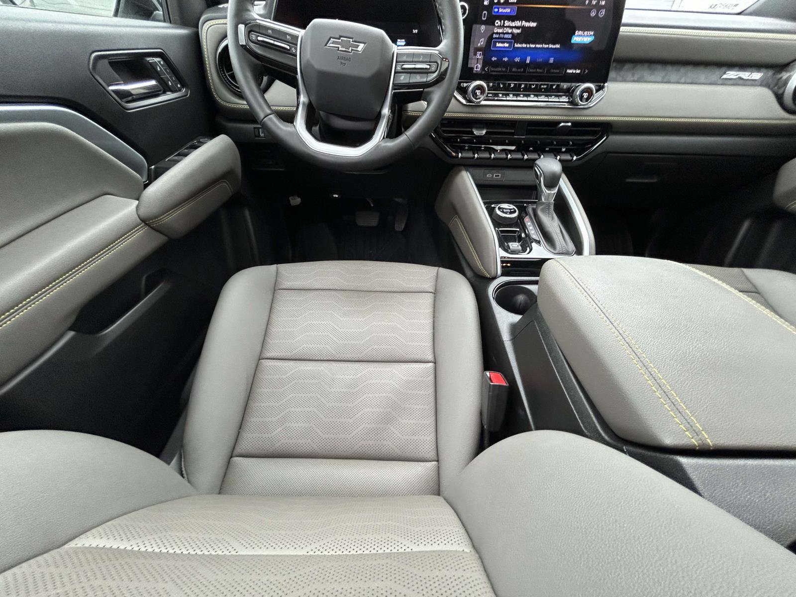 Used 2024 Chevrolet Colorado ZR2 w/ ZR2 Convenience Package III AWD/4WD image 14