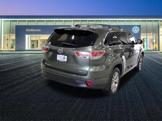 Used 2016 Toyota Highlander Plus AWD/4WD image 25