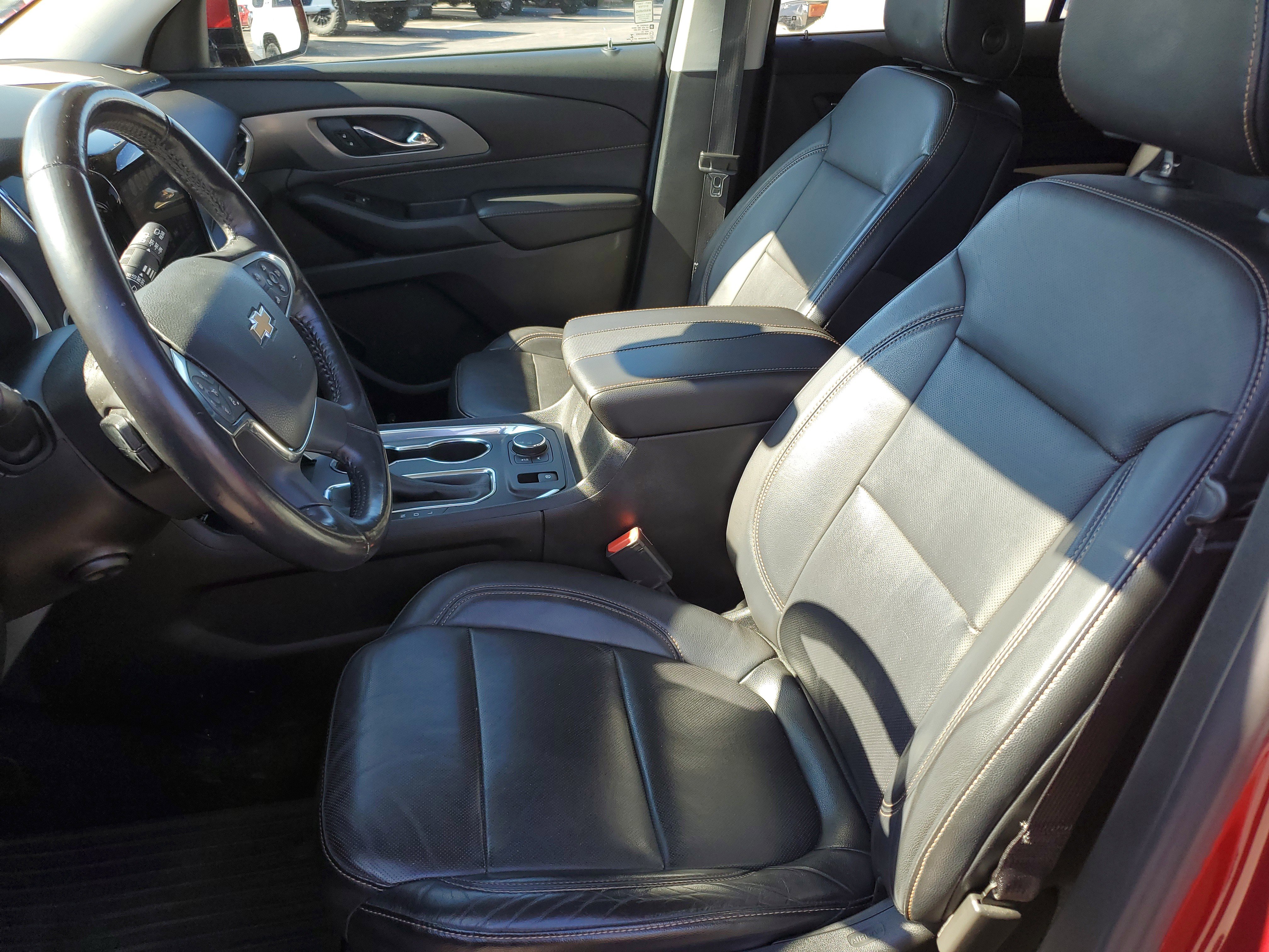 Used 2018 Chevrolet Traverse Premier w/ Driver Confidence II Package image 28