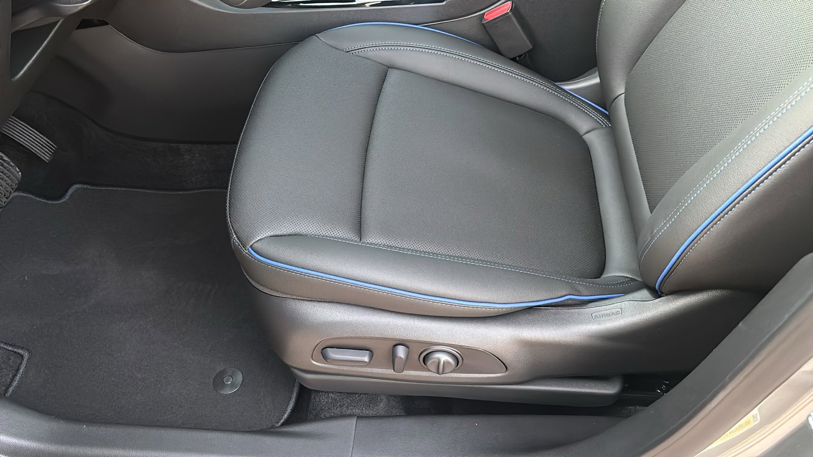 New 2026 Buick Encore GX Sport Touring w/ Comfort Package image 24