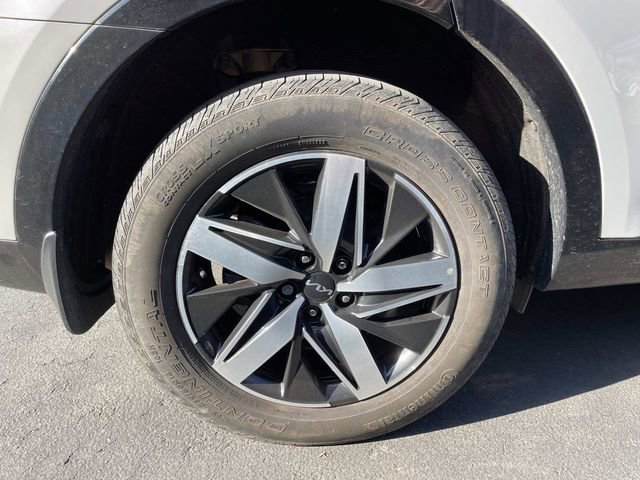 Used 2023 Kia Sorento EX w/ Panoramic Sunroof Package image 8