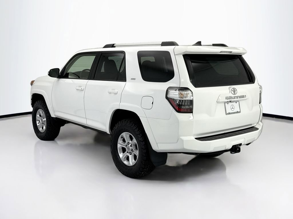 Used 2022 Toyota 4Runner SR5 Premium w/ Moonroof Package AWD/4WD image 7