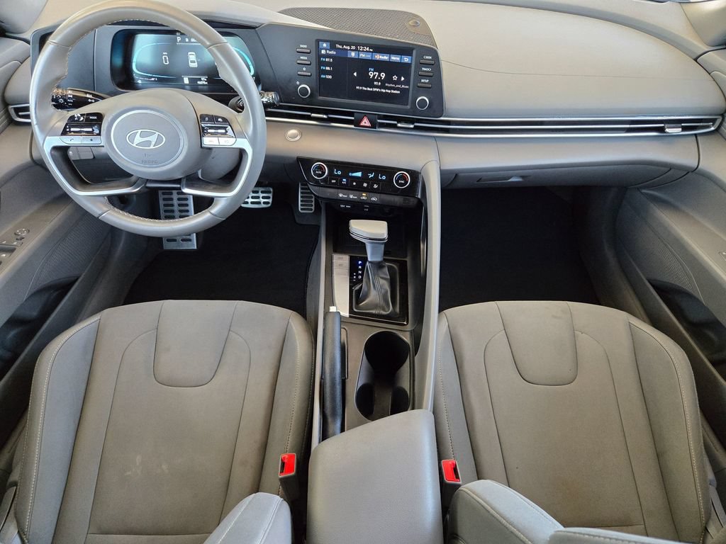 Used 2025 Hyundai Elantra Sport FWD image 15