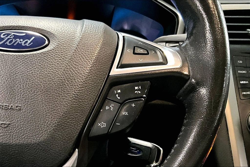 Used 2013 Ford Fusion SE image 21