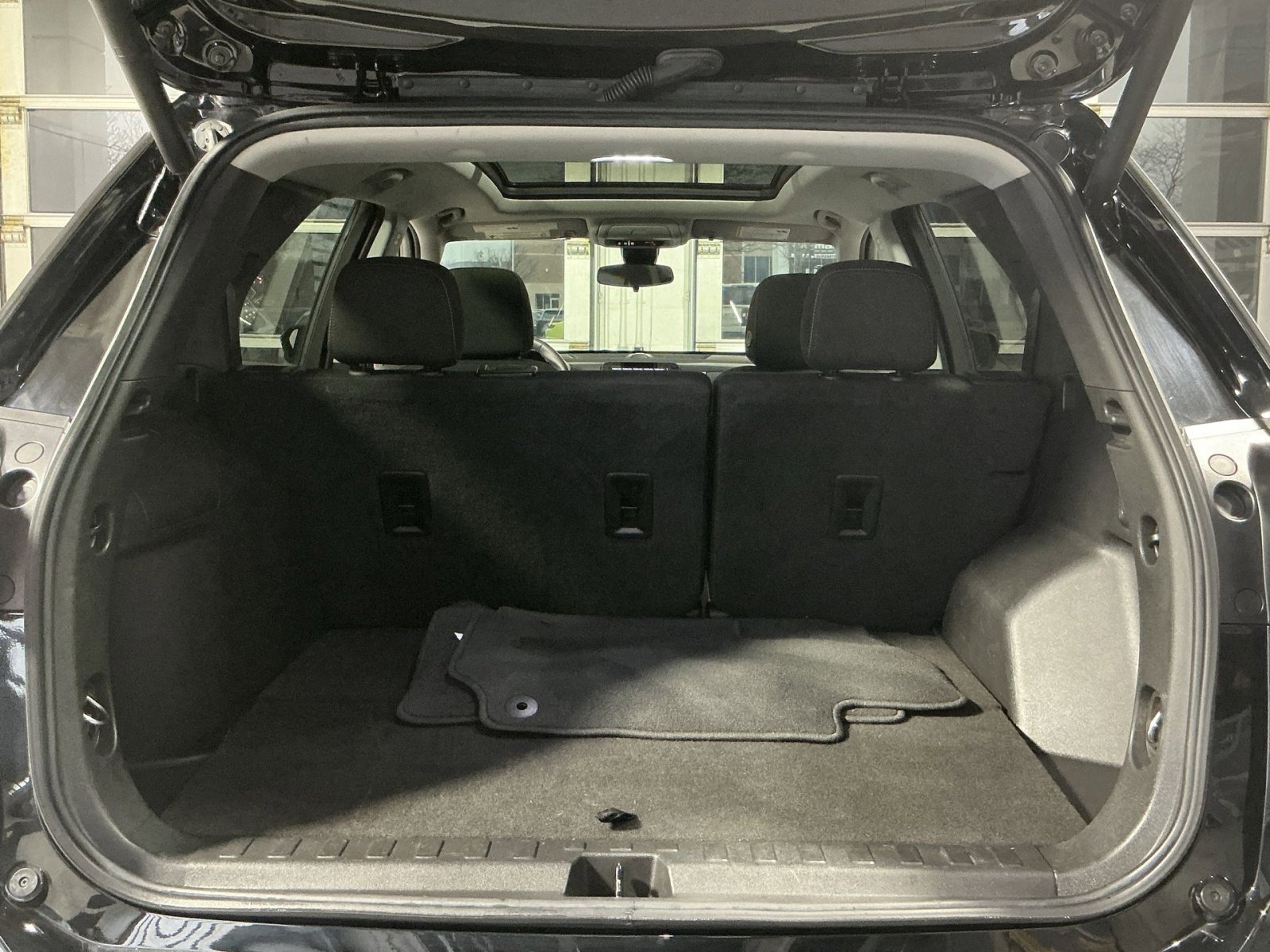 Used 2023 Chevrolet Equinox LT image 33