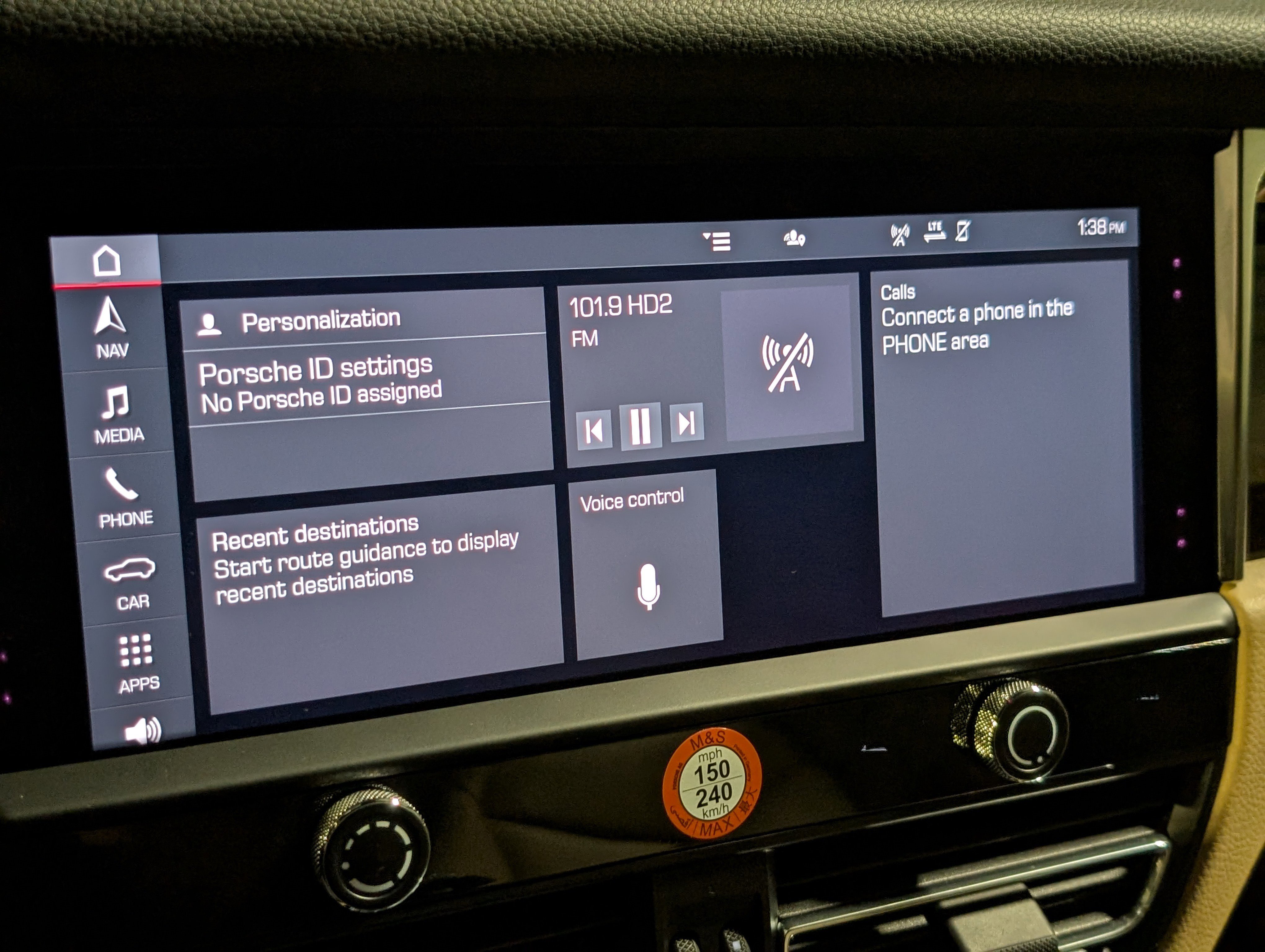 Certified 2023 Porsche Macan S AWD/4WD image 35