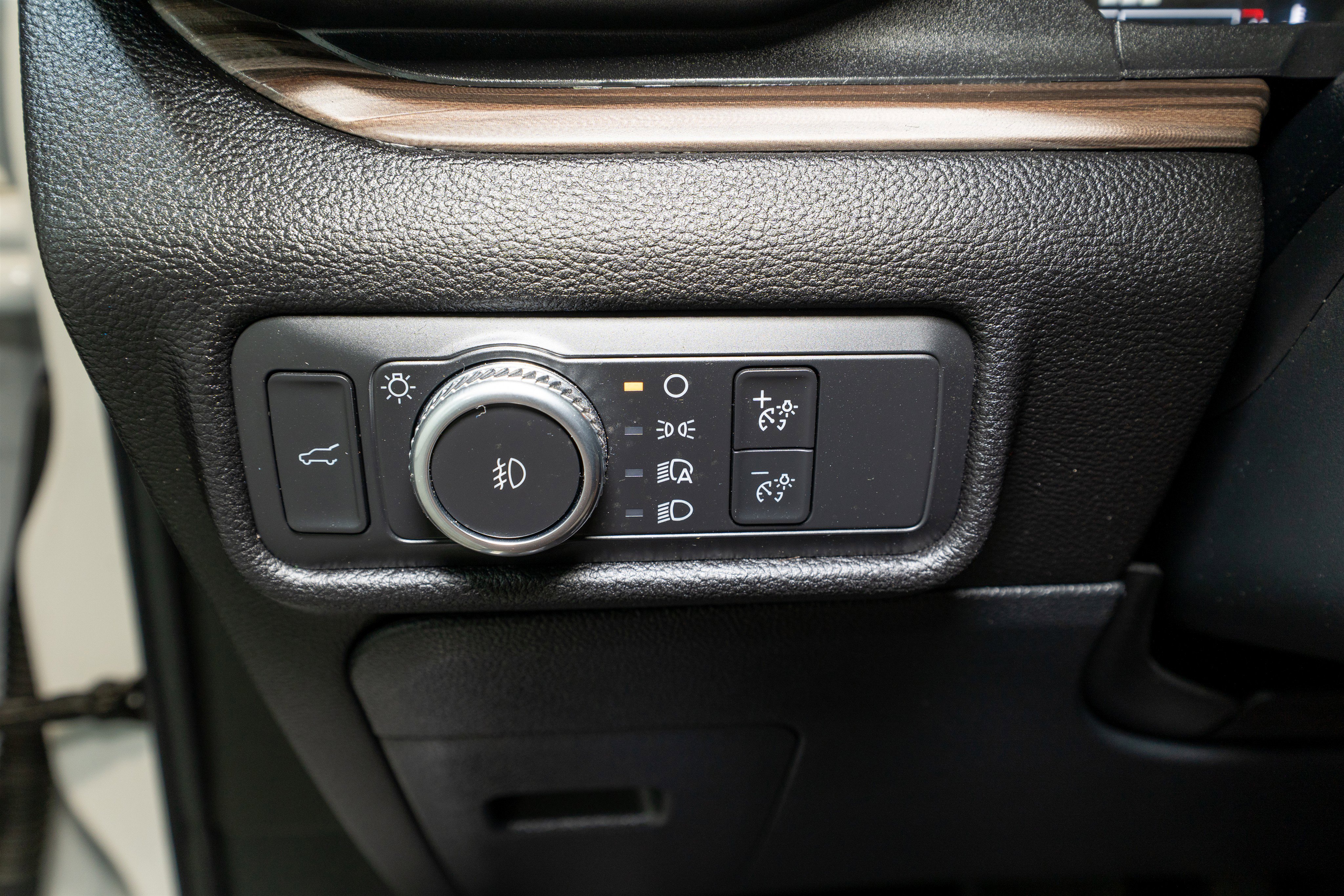 Used 2022 Ford Explorer Limited w/ Equipment Group 301A image 32