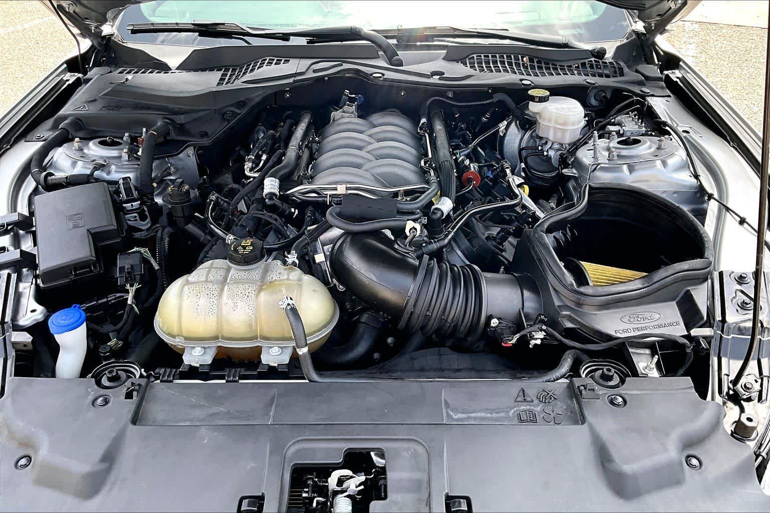Used 2020 Ford Mustang GT Premium w/ Equipment Group 401A RWD image 32