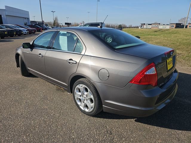 Used 2011 Ford Fusion SE FWD image 3