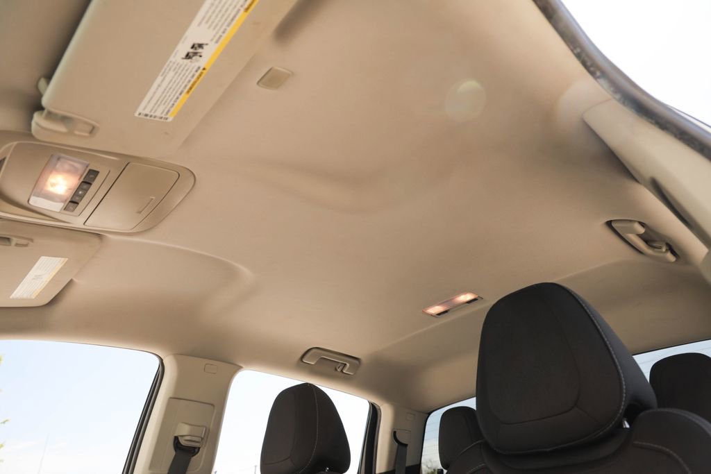 Used 2017 GMC Canyon SLE RWD image 16
