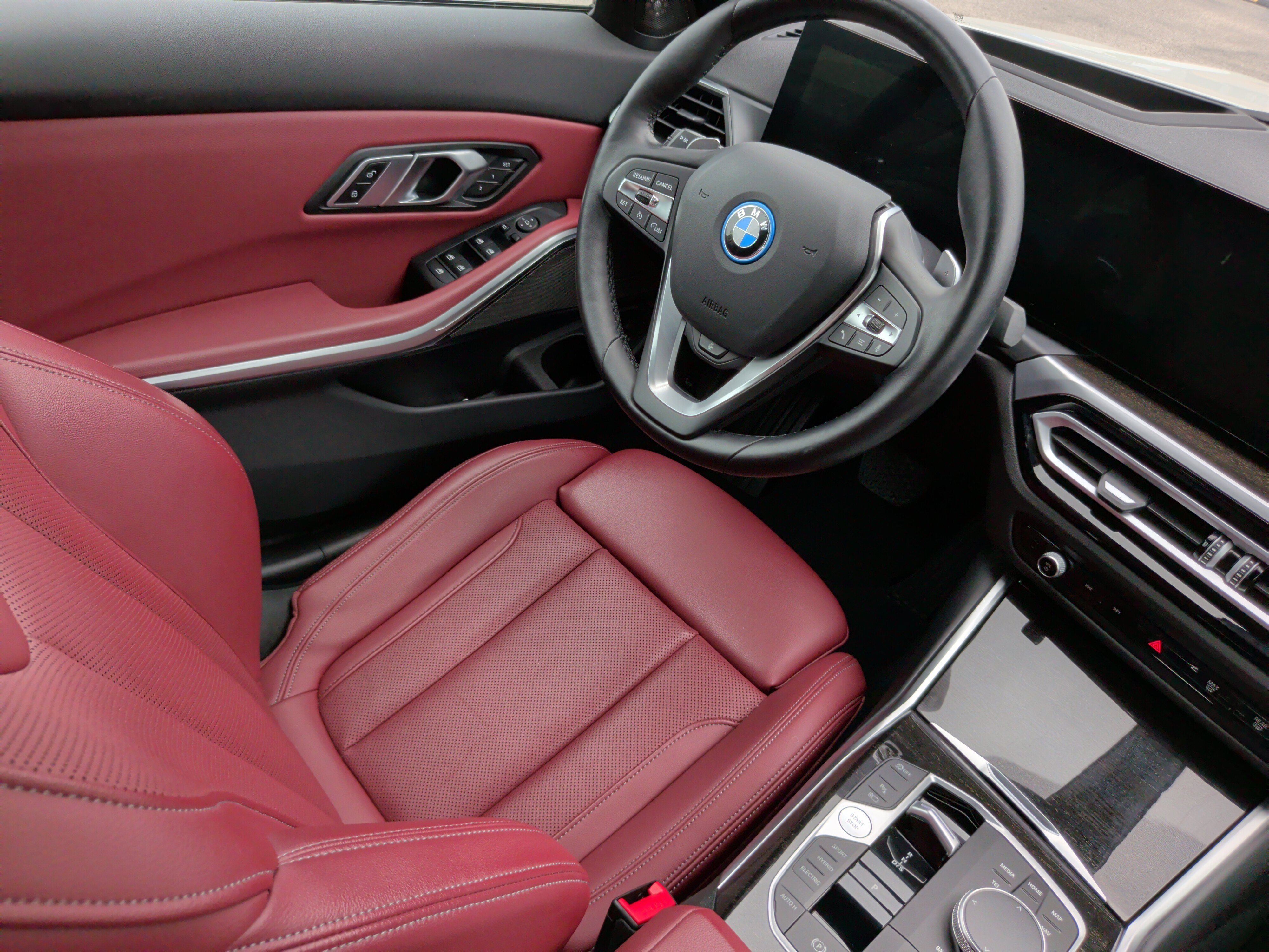 Certified 2023 BMW 330e w/ Premium Package RWD image 35