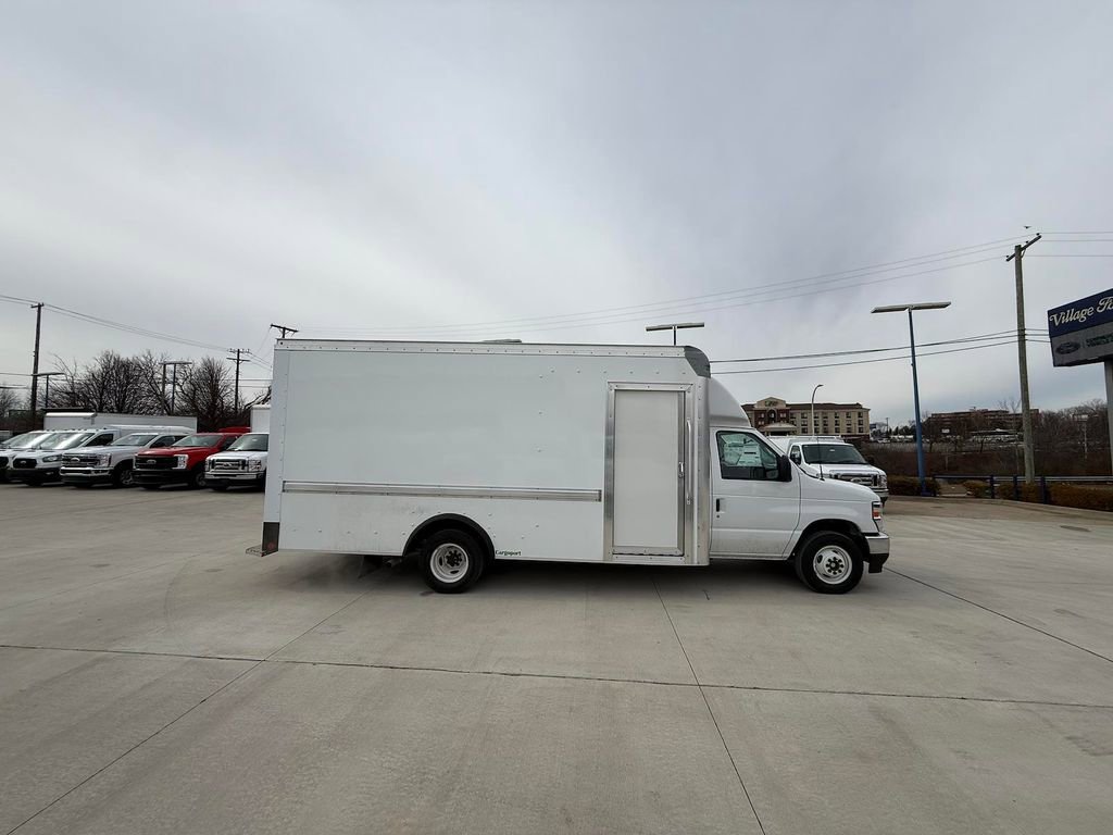 New 2025 Ford E-350 and Econoline 350 Super Duty w/ Power Equipment Group RWD image 8