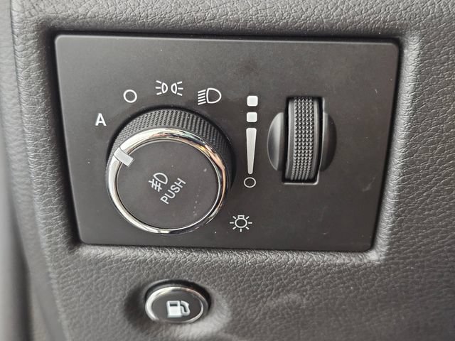 Used 2018 Jeep Grand Cherokee Limited AWD/4WD image 25
