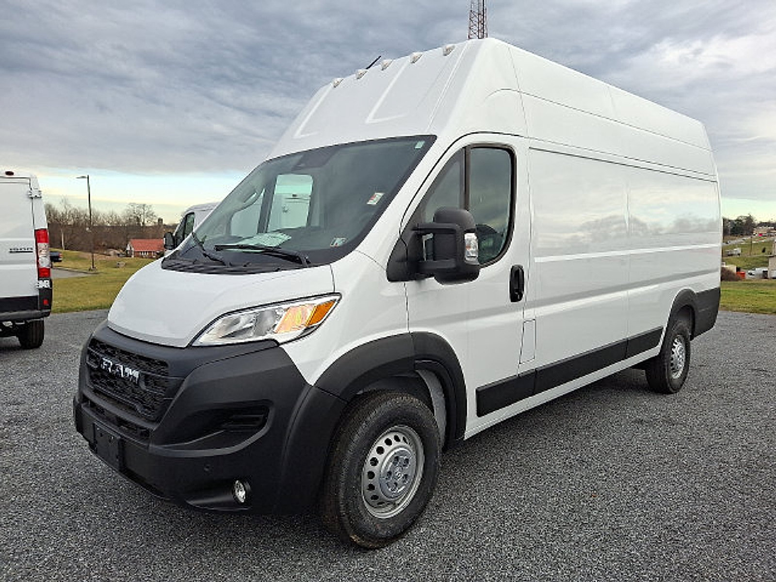 Used 2024 RAM ProMaster 3500 w/ Safety Group FWD image 2