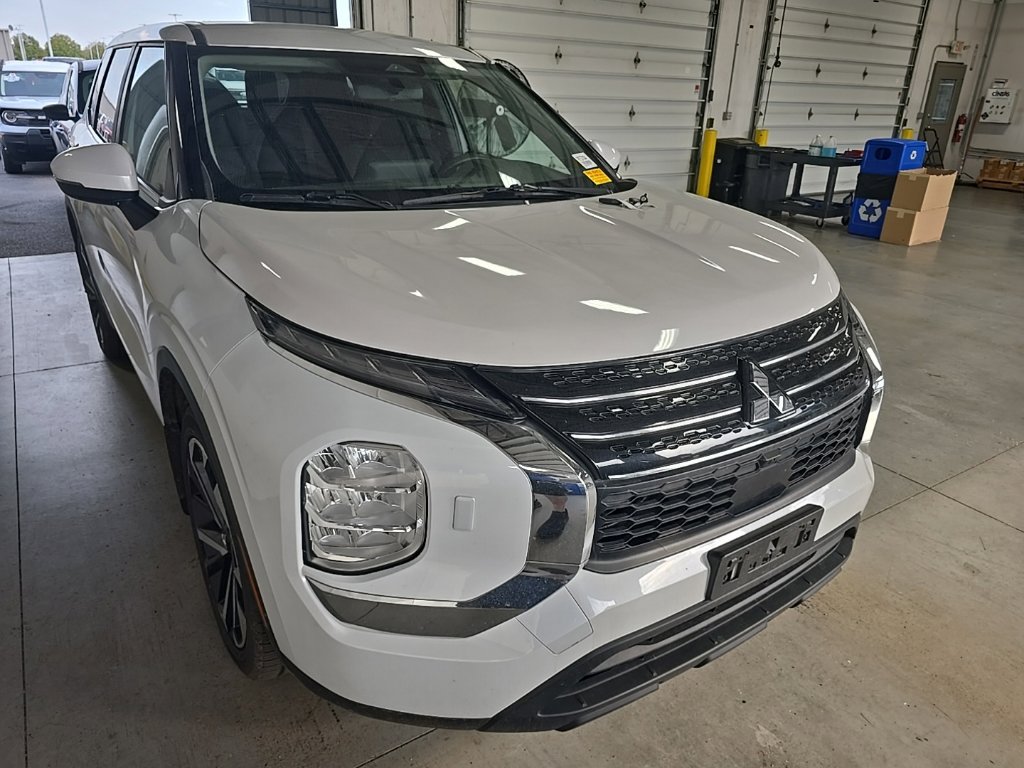Used 2022 Mitsubishi Outlander ES
