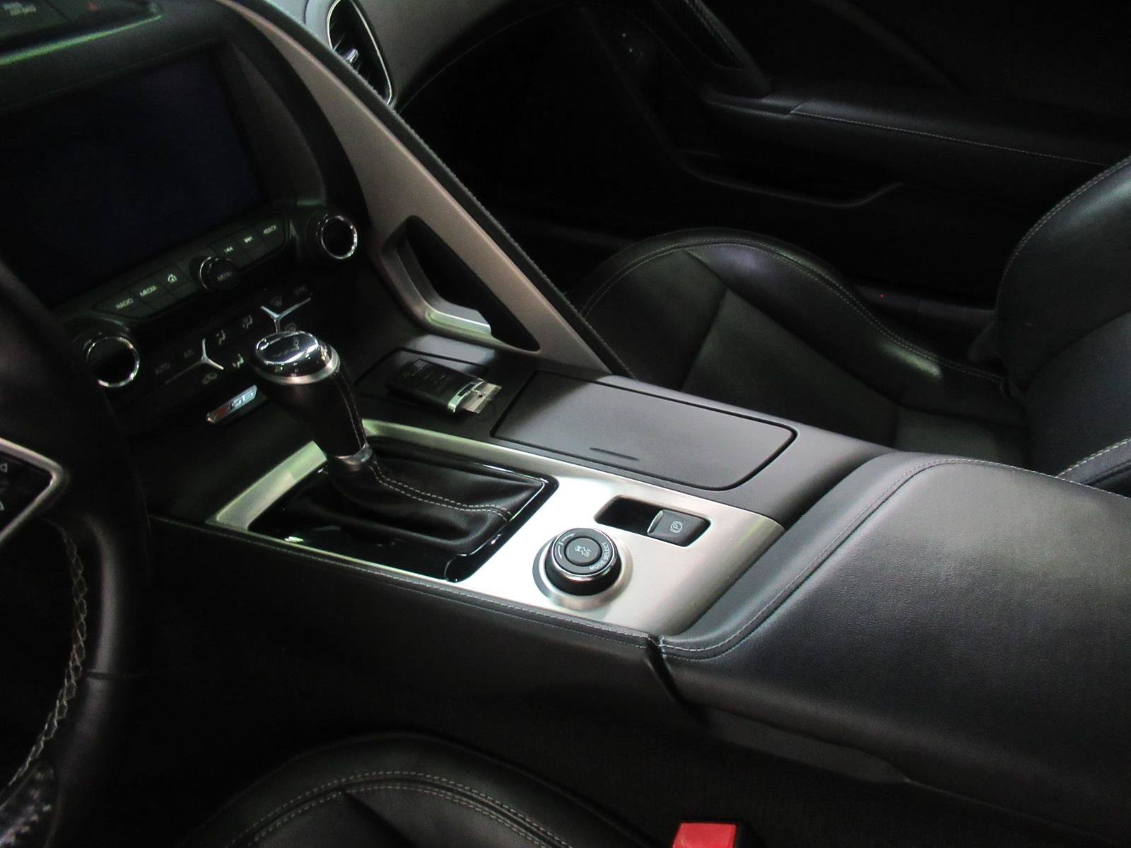 Used 2019 Chevrolet Corvette Z06 RWD image 14