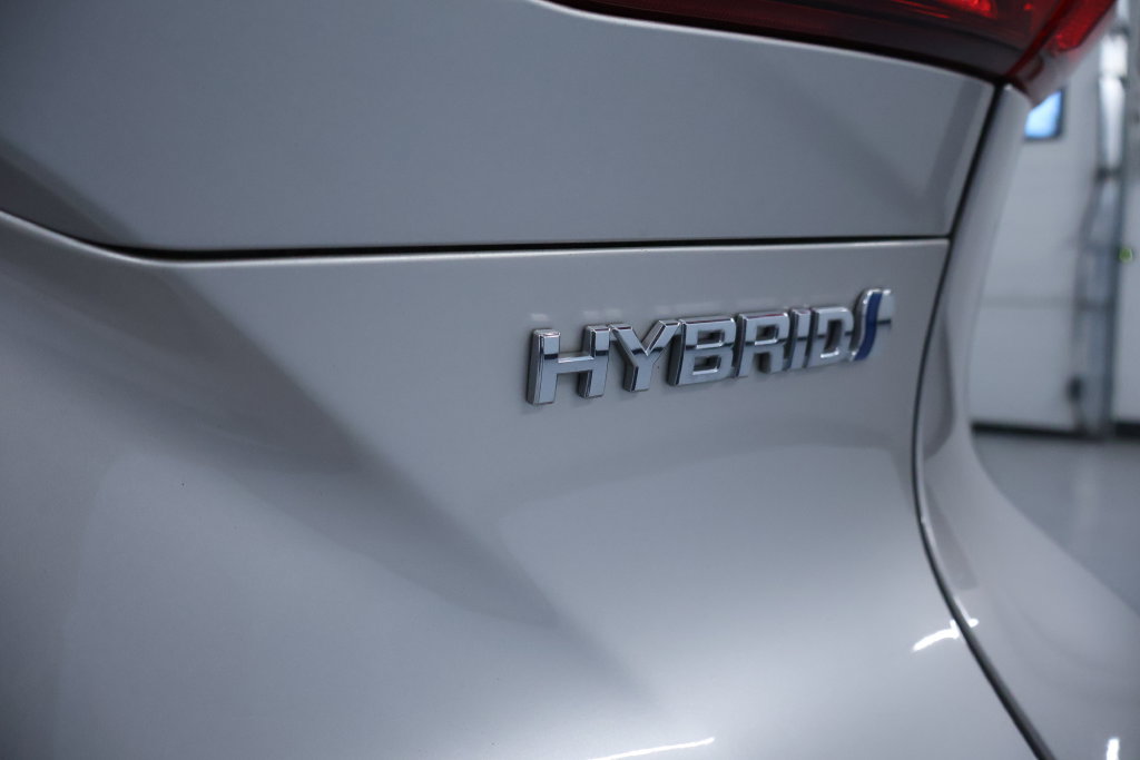 Used 2021 Toyota Venza LE AWD/4WD image 10
