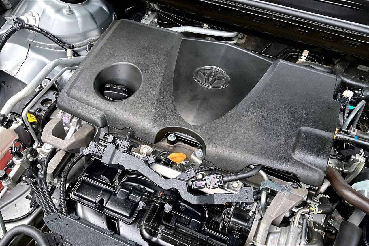 Used 2020 Toyota Camry XSE image 31