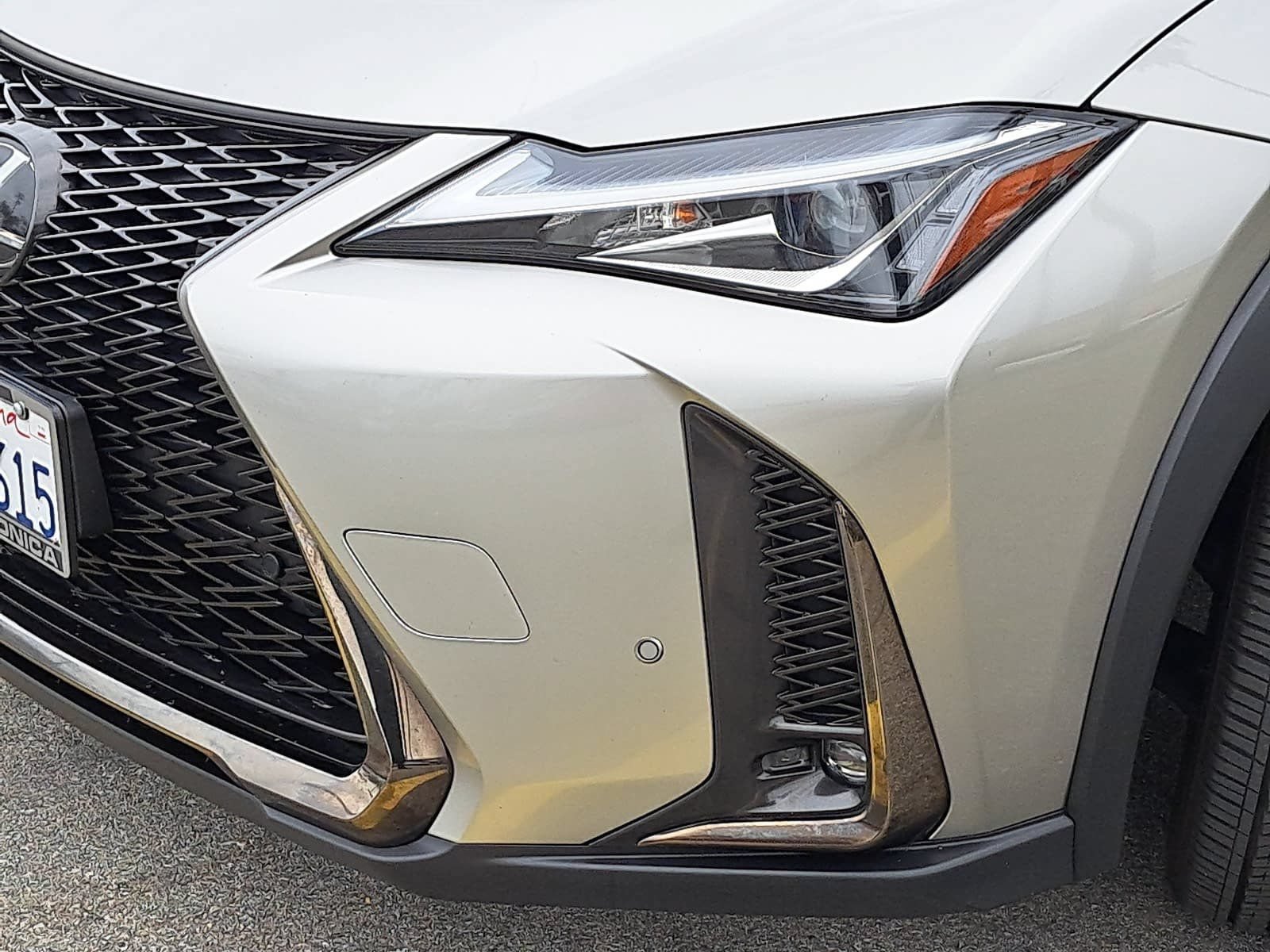 Used 2021 Lexus UX 200 F Sport w/ Accessory Package (Z2) FWD image 32