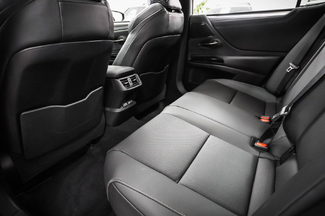 Certified 2024 Lexus ES 300h F Sport FWD image 21