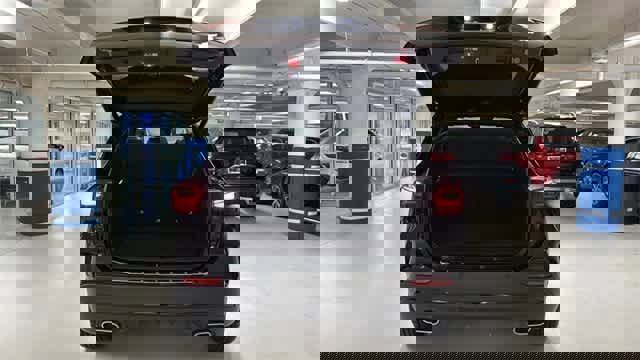 Certified 2025 Mercedes-Benz GLA 250 4MATIC image 7