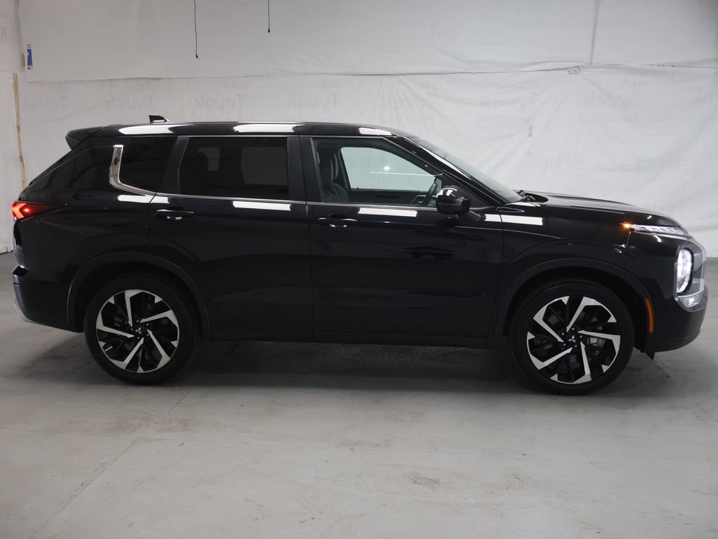 Used 2024 Mitsubishi Outlander SE FWD image 8