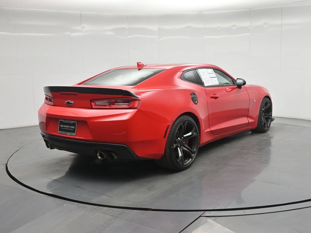Used 2018 Chevrolet Camaro SS RWD image 24