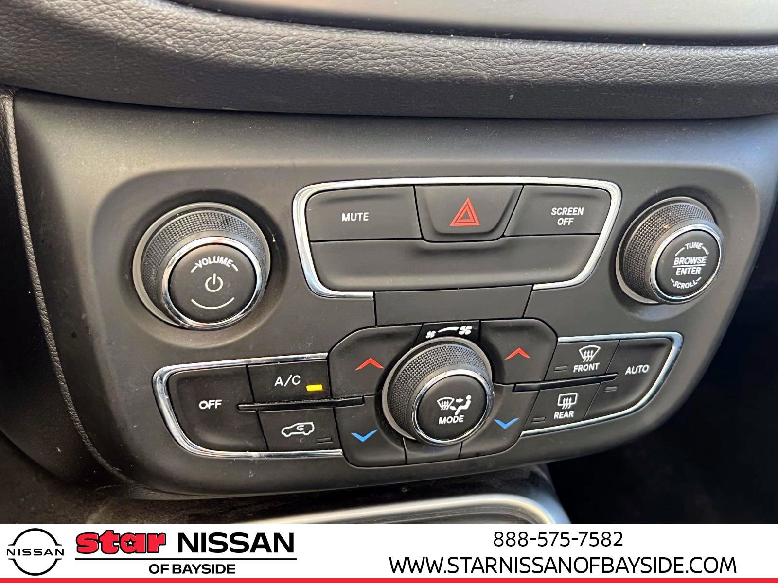 Used 2019 Jeep Compass Latitude image 24