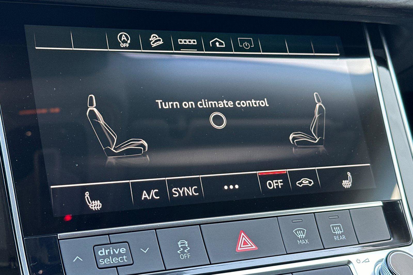 Used 2023 Audi Q8 Premium image 21