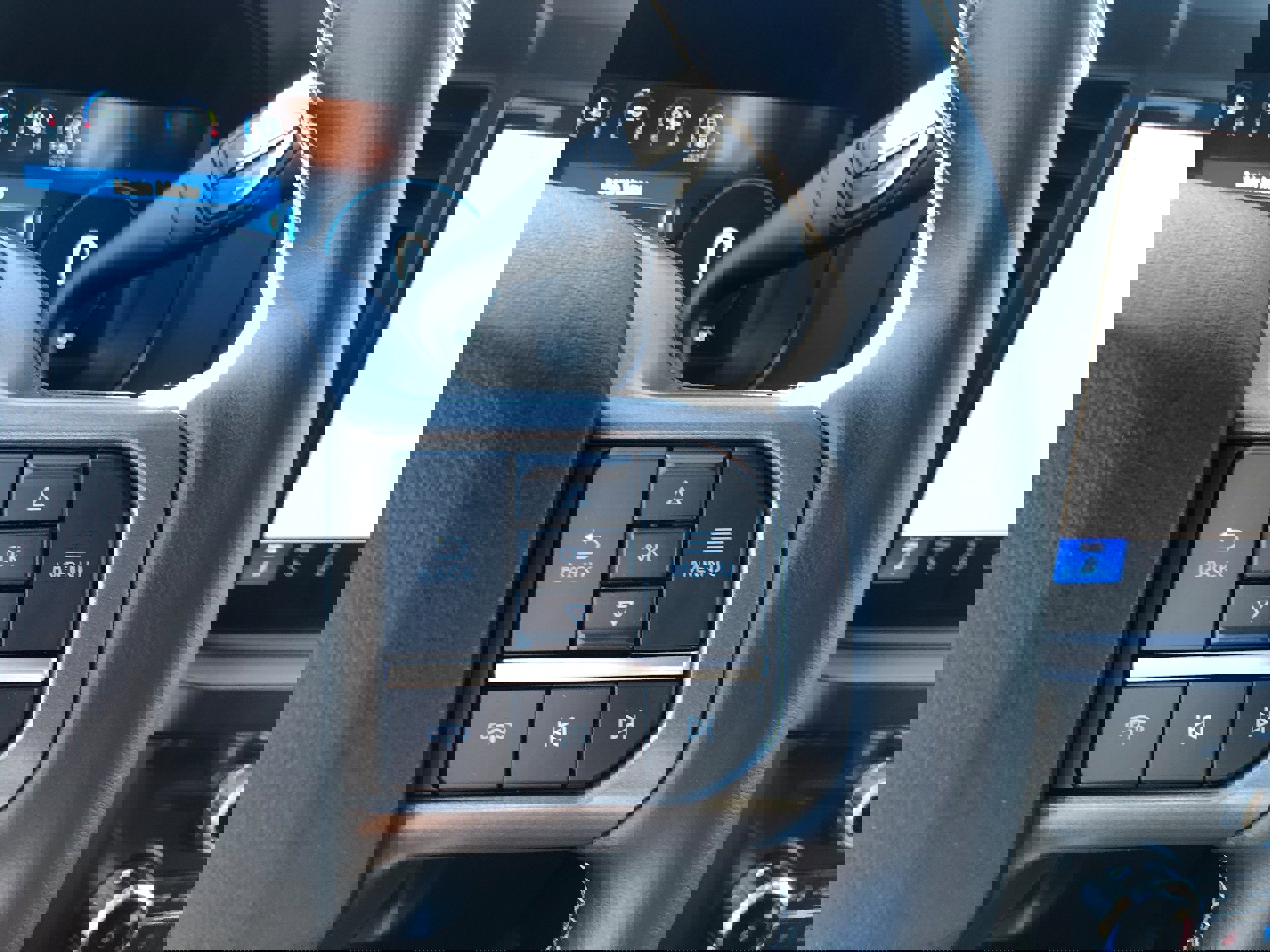 New 2026 Ford F250 Lariat w/ FX4 Off-Road Package image 17